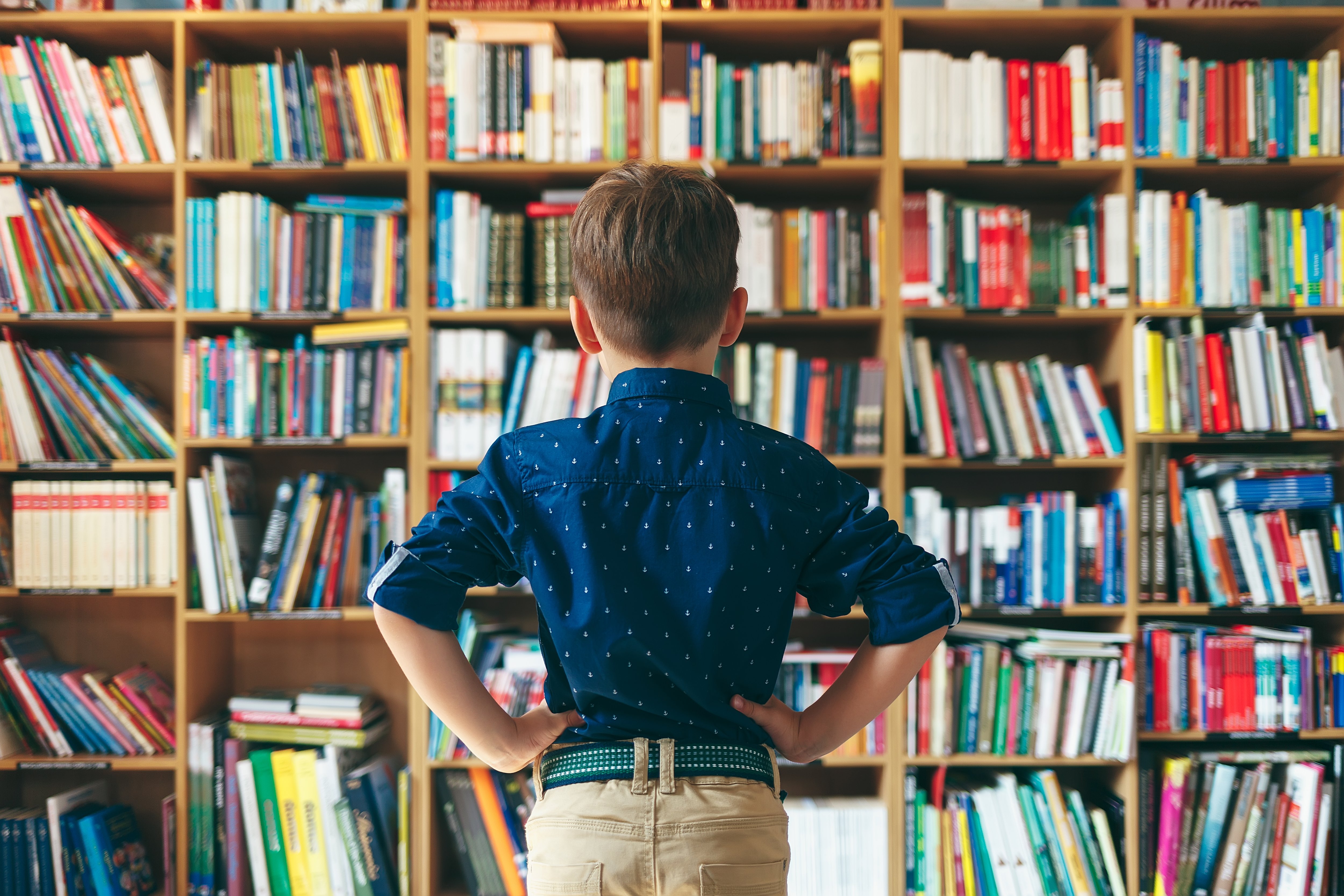 boy-in-library2